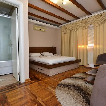 Garni Hotel Kaca 克拉古耶瓦茨 外观 照片