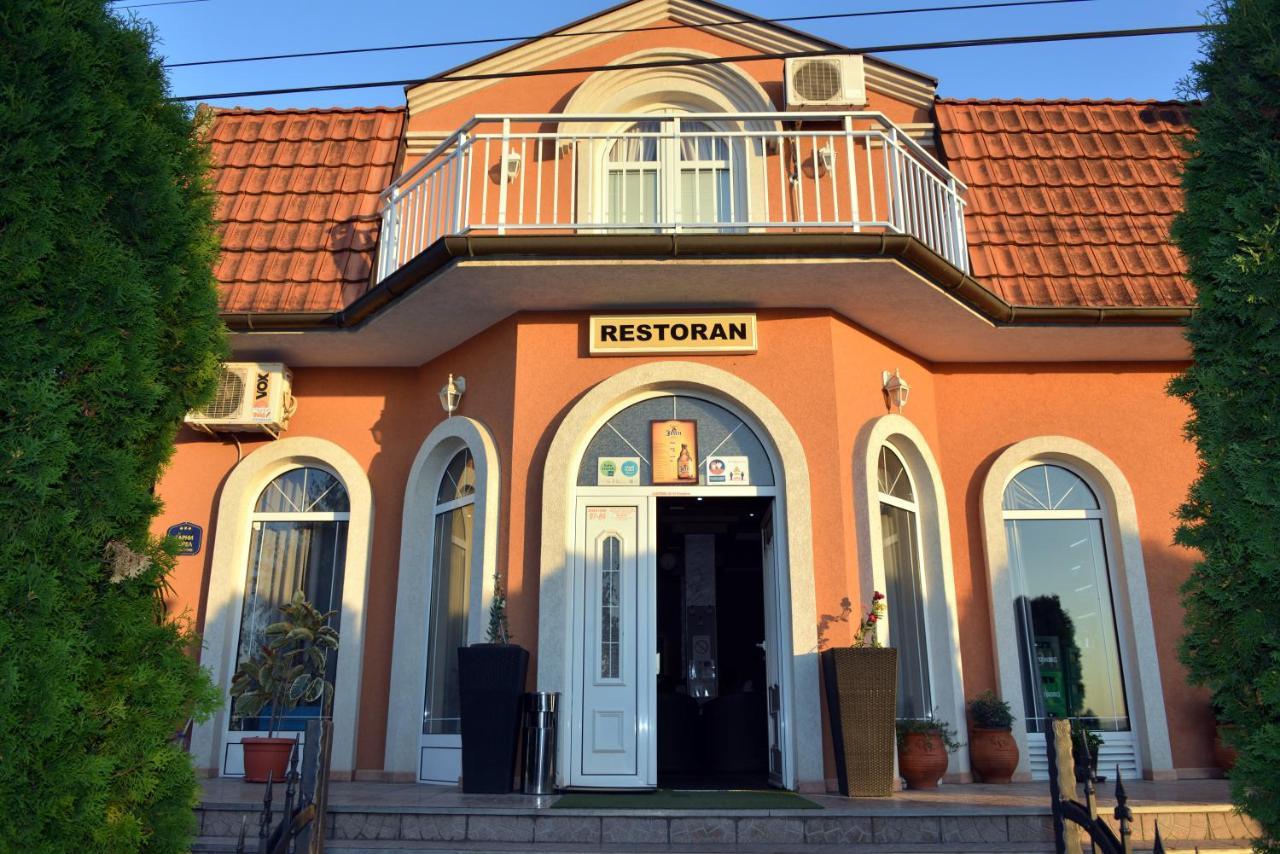 Garni Hotel Kaca 克拉古耶瓦茨 外观 照片