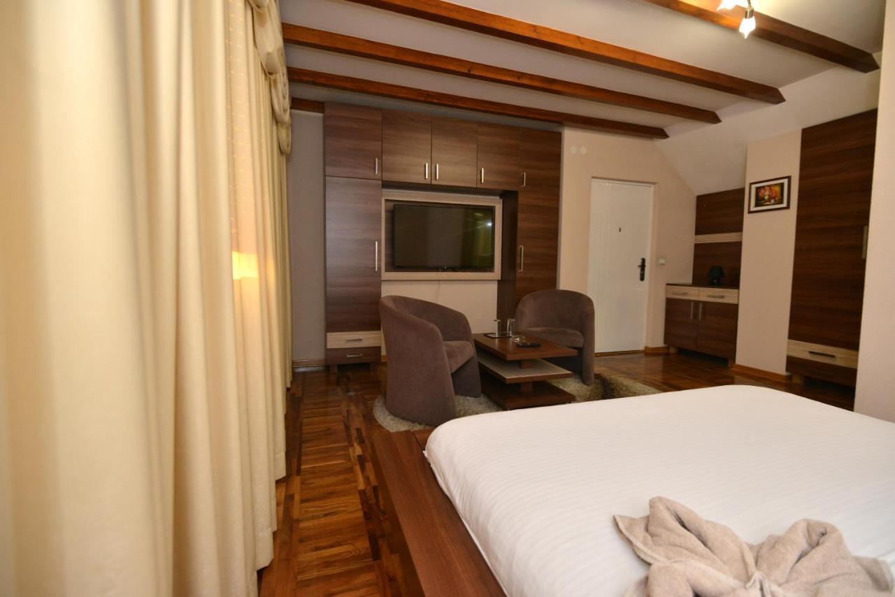 Garni Hotel Kaca 克拉古耶瓦茨 外观 照片
