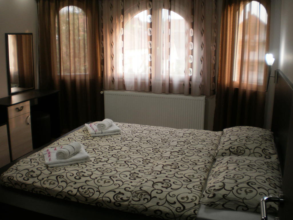 Garni Hotel Kaca 克拉古耶瓦茨 客房 照片